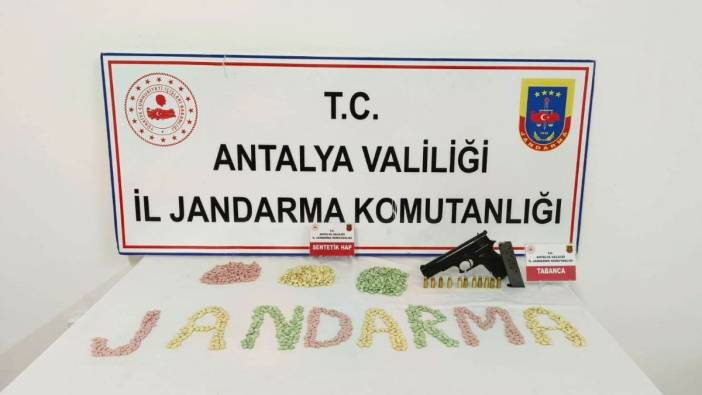 Antalya'da otomobil koltuğunda bin 600 adet ecstacy bulundu