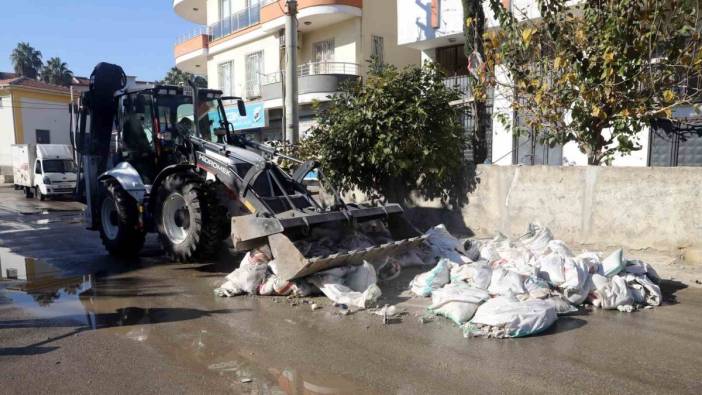 Akdeniz’de temizlik çalışmaları devam ediyor