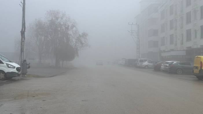 Iğdır’da yoğun sis!  Görüş mesafesi 10 metrenin altına düştü