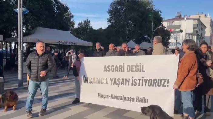 Asgari ücret Hopa'da protesto edildi:Bu parayla Mehmet Şimşek yaşasın