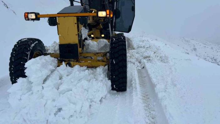 Elazığ’da 31 köy yolunu açma çalışması devam ediyor