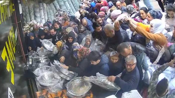 Mersin'de ucuz çiğ köfte leğeni izdihamı