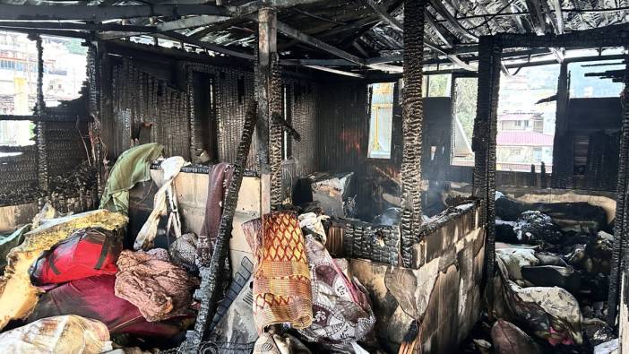 Hatay'da müstakil ev alev alev yandı