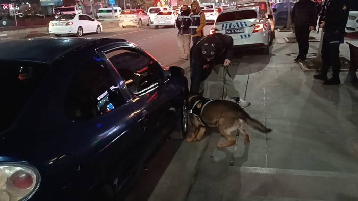 Batman’daki yılbaşı önlemlerinde araçlar didik didik arandı