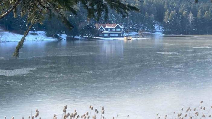 Bolu'nun incisi Gölcük Tabiat Parkı buz tuttu