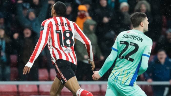 Sunderland, 10 kişi kalan Portsmouth'a karşı zorlansa da galip geldi