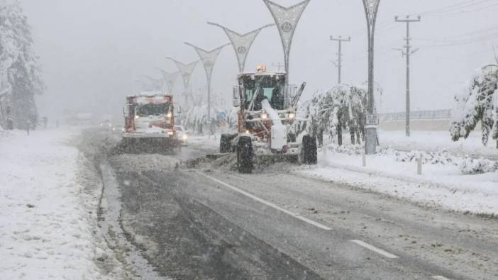 Bitlis’te 42 köy yolu ulaşıma kapandı