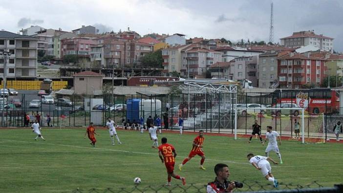 Edirnespor'da futbolcular ve teknik heyet sözleşmeleri feshetti