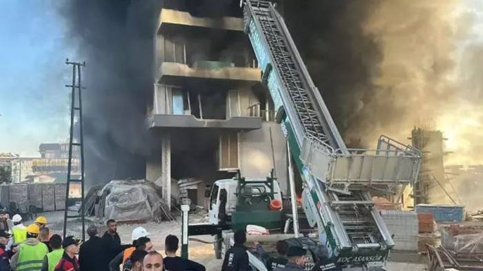 Antalya'da otel inşaatında yangın.. İşçiler mahsur kaldı