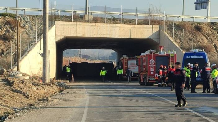 Denizli'de feci kaza: İşçileri taşıyan midibüs devrildi: 4 ölü