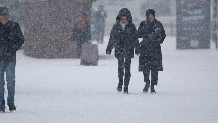 Meteoroloji'den 'kırmızı kod' uyarı! Bu şehirlere yoğun kar yağışı vuracak (7 Şubat 2025)