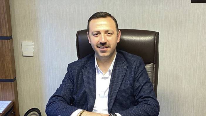 Afyon’da BurgerKing açılışına katılan AKP'li İlçe Başkanın istifası alındı