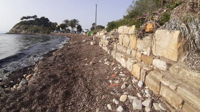 Dalgaların aşındırdınca antik döneme ait heykel ortaya çıktı