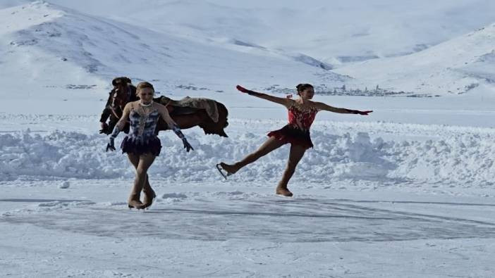 Milli patenciler Çıldır Gölü’nde danslarıyla hayran bıraktı
