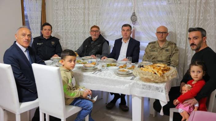 Vali Eldivan şehit ailesinin iftar sofrasına misafir oldu