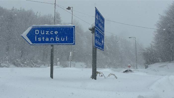 Bolu Dağı’nda yoğun kar yağışı devam ediyor