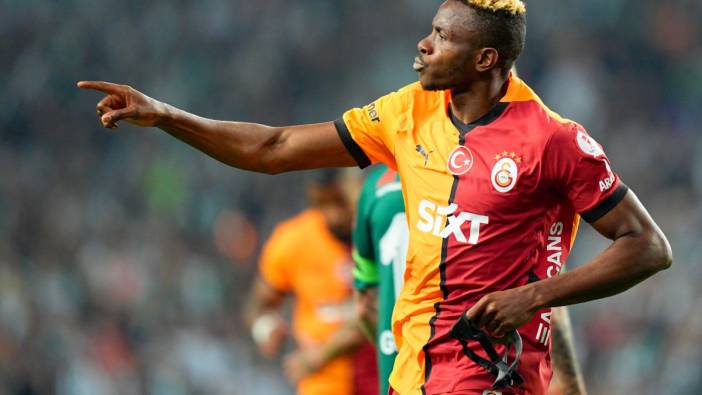 Osimhen 30. gol sevincini yaşadı