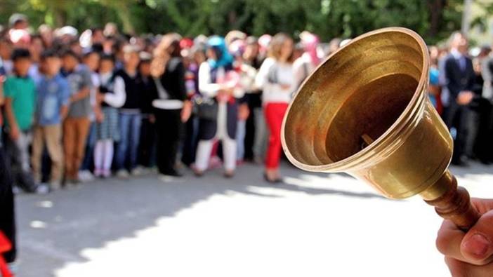 Depremler sonrası Kütahya'da okullar tatil edildi