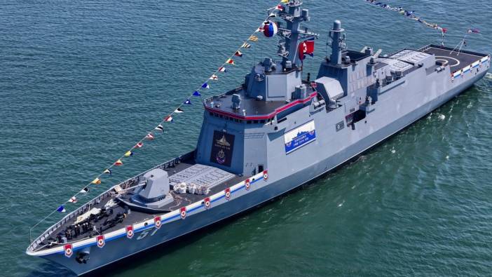Kuzey Kore’nin yeni savaş gemisi suya indirildi