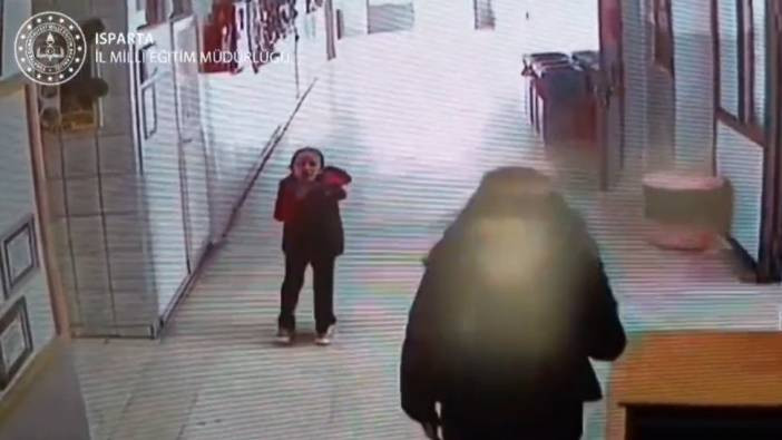 Ölümle burun buruna gelen öğrenciyi öğretmeni kurtardı