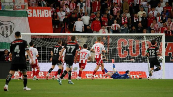 Antalyaspor evinde Konyaspor'u tek golle geçti