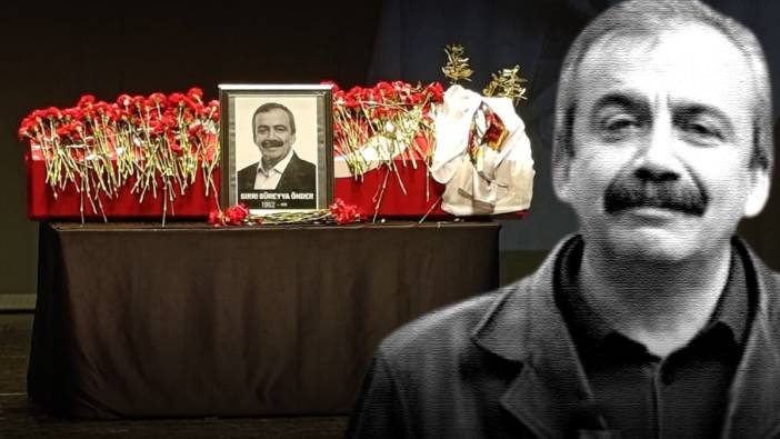 Hayatını kaybeden Sırrı Süreyya Önder, son yolculuğuna uğurlanıyor