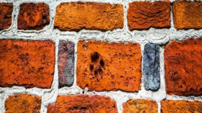 Tuğlalar elektrik depoluyor! İnşaatta enerji devrimi