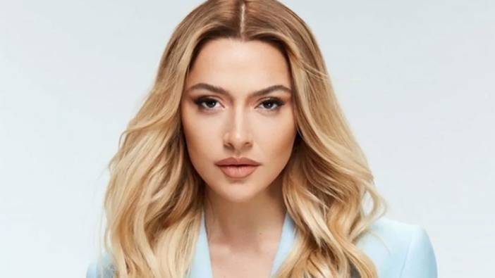 Hadise dünyaca ünlü sanatçı ile poz verdi