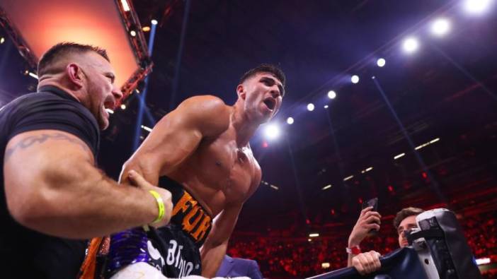Fury ringlere bomba gibi döndü