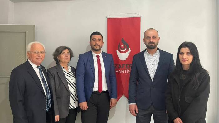 Zafer Partisi'ne anlamlı ziyaret! O belediye başkanı da yalnız bırakmadı