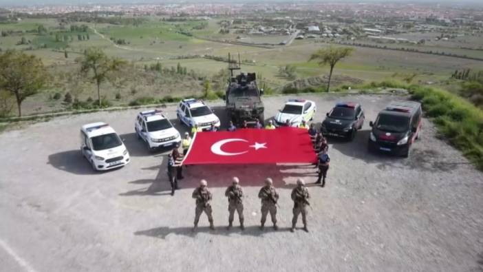 Polisler Erzincan'da gençler için klip çekti