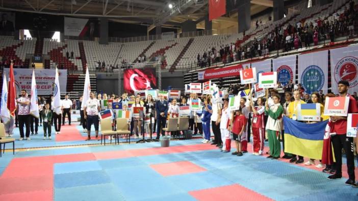 Kick Boks’ta şampiyon Türkiye