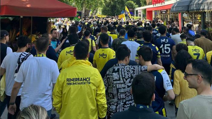 Fenerbahçe taraftarları yürüyor! Birçok ünlü isim de eşlik ediyor