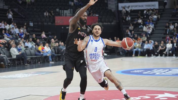 Anadolu Efes, Mersin'den çıktı: İlk yarı finalist