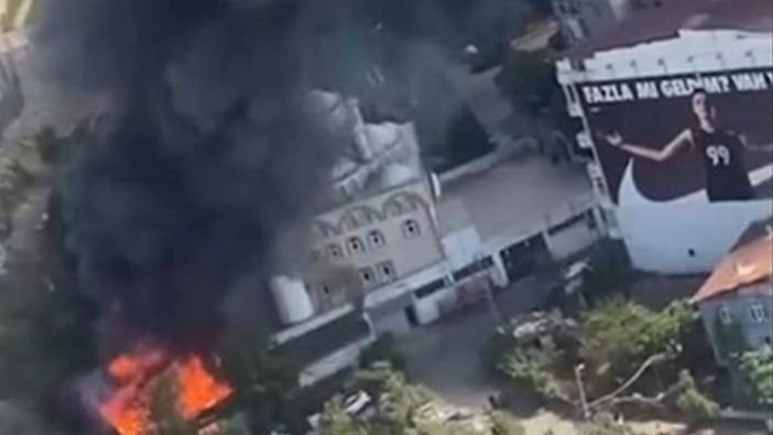 Sarıyer'de mobilya fabrikasında yangın