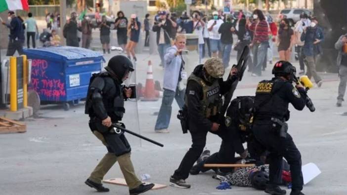 Los Angeles’ta göçmen protestoları tırmanıyor