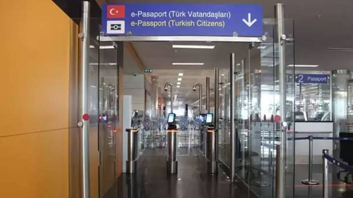 Ünlü modacı pasaport kontrolünde tanınmadı! 9 saatlik estetik operasyonu olmuştu