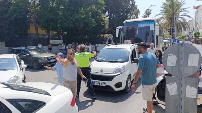 Antalya’da zincirleme kaza: Alkollü sürücünün ehliyetine el kondu