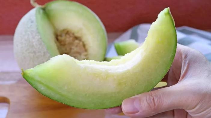 Aç karnına yenen 1 dilim kavun şifa saçıyor! Faydalarına siz de şaşıracaksınız