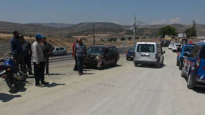 Kilis-Hatay yolunda feci çarpışma! Çok sayıda yaralı var