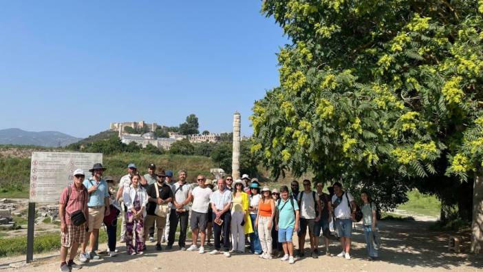Genç rehberler sahada! Efes Selçuk’ta tarihe yolculuk