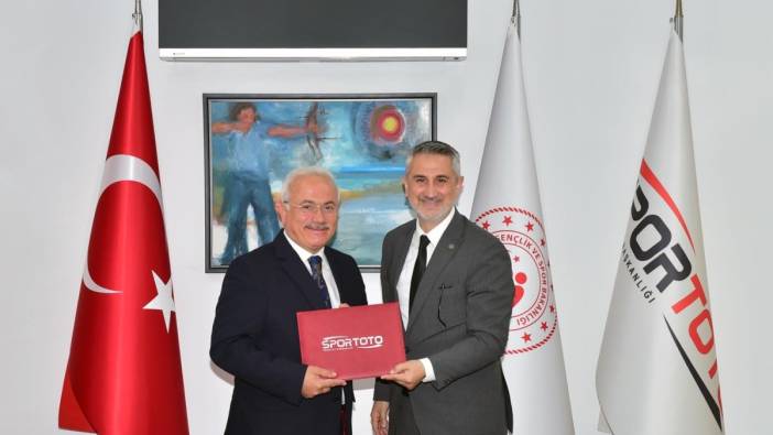 Aksaray’da spor devrimi: Tesisler yolda! 20 halı saha, yüzme havuzu ve gençlik merkezi geliyor