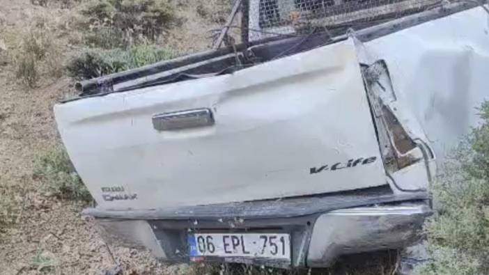 Adıyaman'da kamyonet uçuruma yuvarlandı!