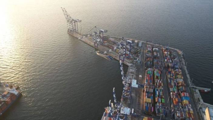 Ambarlı açıklarında su alan tekne kurtarıldı