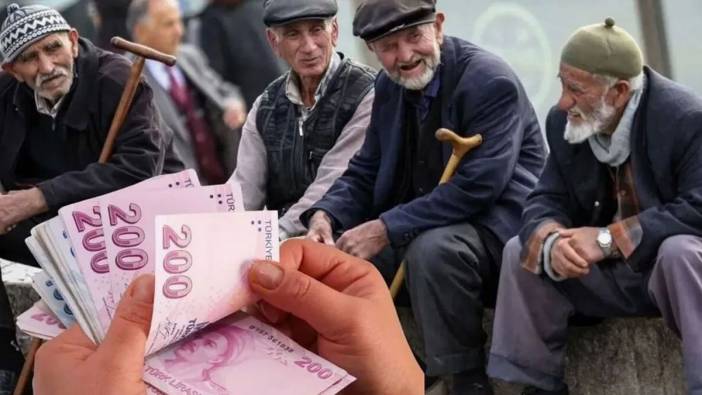 Emeklilerin zamlı maaşları kuruşu kuruşuna hesaplandı. Bankaya ek ödemeli olarak yatacak