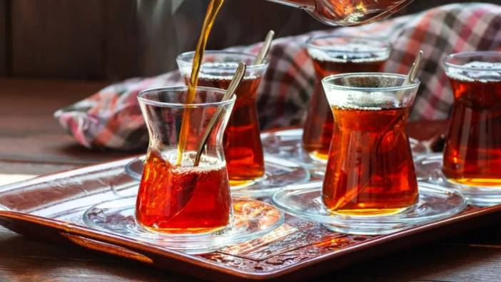 Emekliler çayı 1 TL'ye içecek!