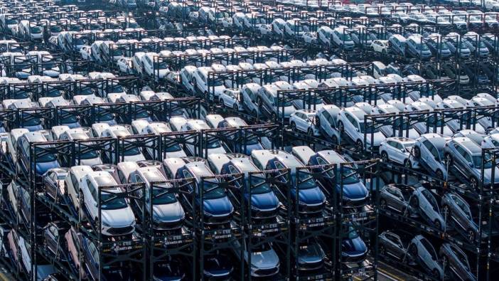 Çin elektrikli otomobil yarışında frene bastı