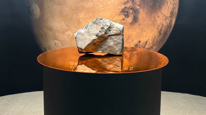 Mars'tan dünyaya düşen en büyük gök taşı! Rekor fiyata satıldı