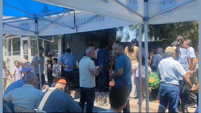 Malatya iş insanları Muharrem ayı hürmetine aşure dağıttı