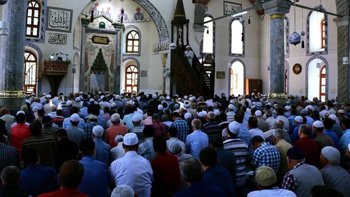 Cuma hutbesinde kuraklık uyarısı: Suyumuzu israf etmeyelim!